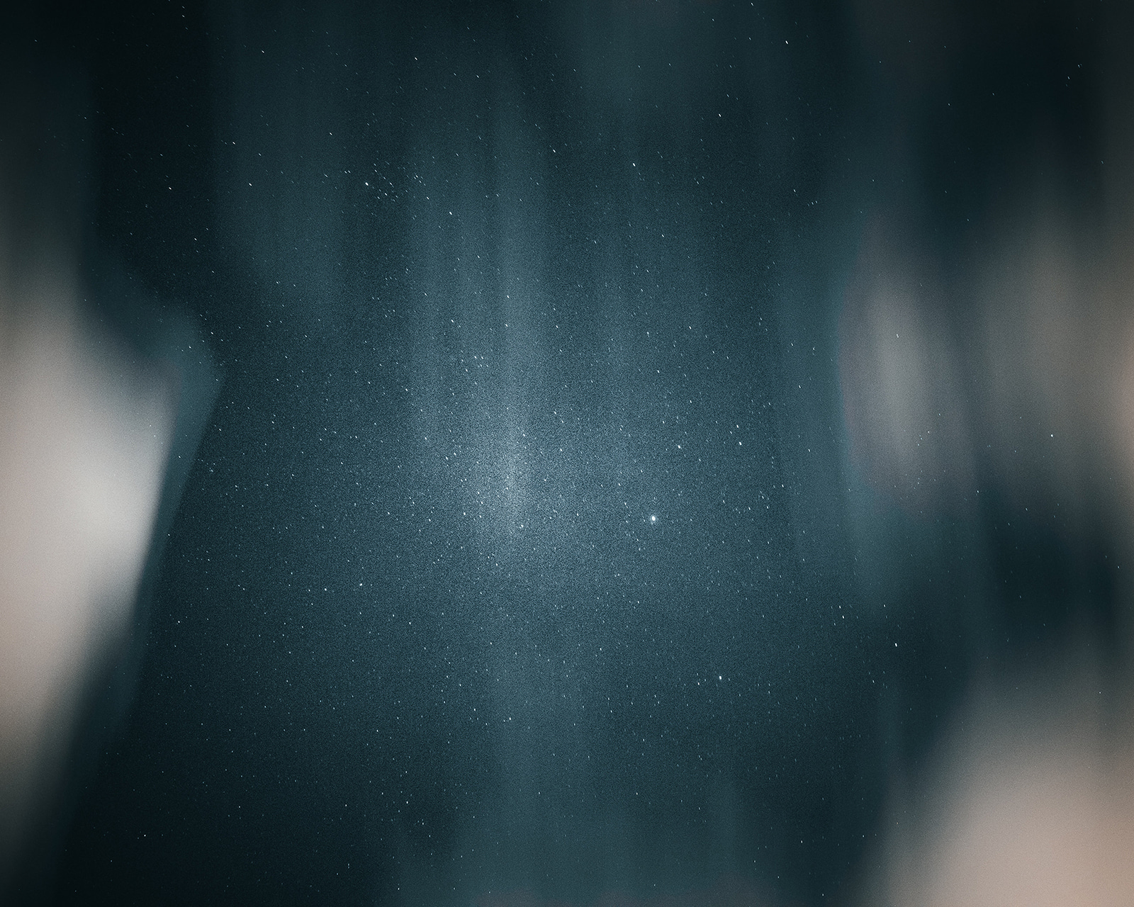 Ein dunkler Himmel mit Sternen u94562p - Ein dunkler Himmel mit Sternen - tegory