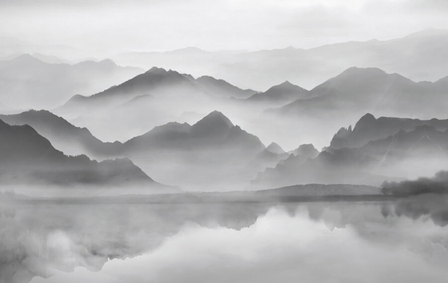 Bergkette mit Nebel und Wasser Bergkette mit Nebel und Wasser