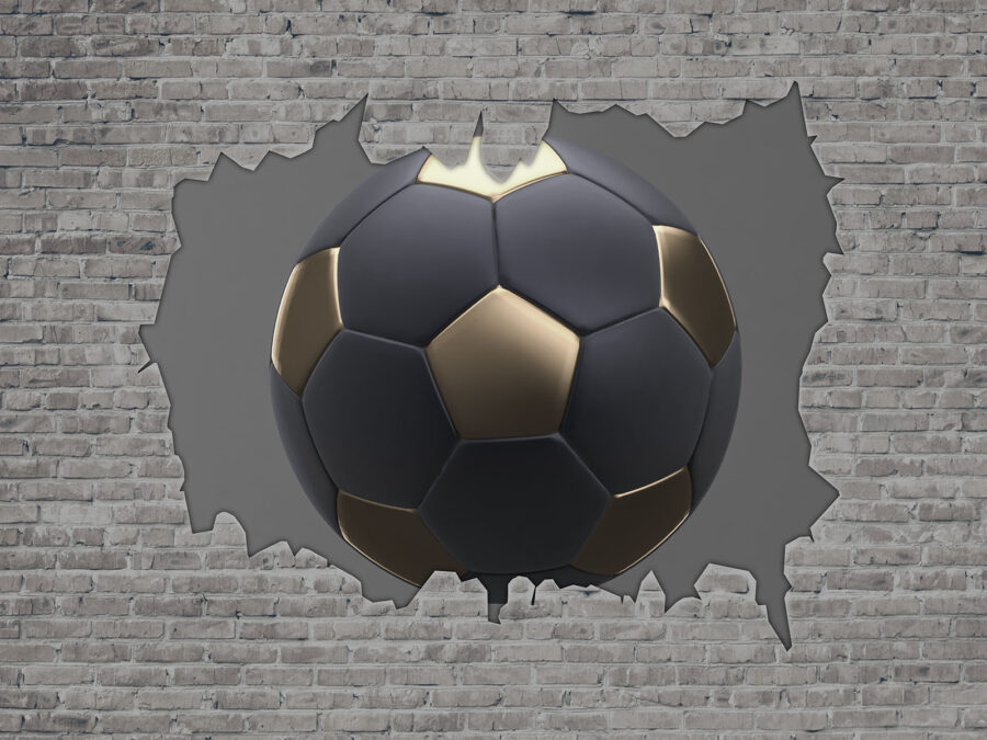 Fußball kracht durch die Wand Fußball kracht durch die Wand