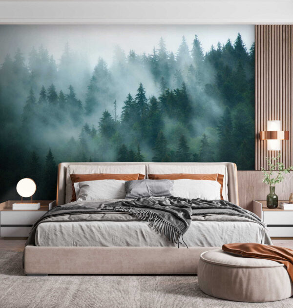 Nebliger Wald mit Bäumen Nebliger Wald mit Bäumen