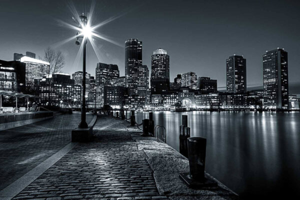 Skyline einer Stadt mit Lichtern auf dem Wasser u54150p 600x400 - Skyline einer Stadt mit Lichtern auf dem Wasser - tegory