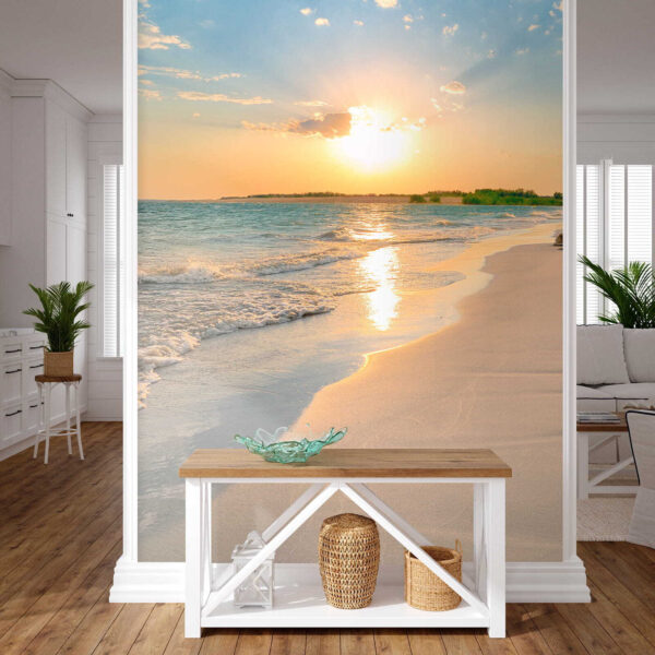 Strand mit Wellen und Sonnenuntergang Strand mit Wellen und Sonnenuntergang