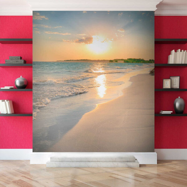 Strand mit Wellen und Sonnenuntergang Strand mit Wellen und Sonnenuntergang