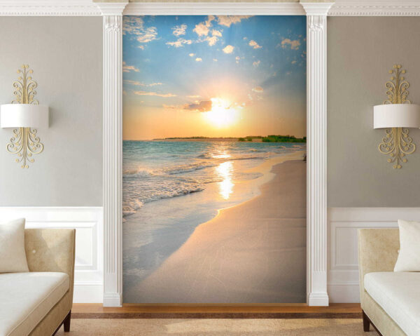 Strand mit Wellen und Sonnenuntergang Strand mit Wellen und Sonnenuntergang