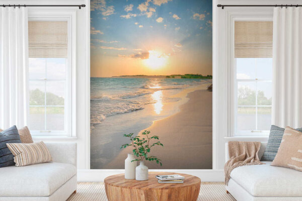 Strand mit Wellen und Sonnenuntergang Strand mit Wellen und Sonnenuntergang