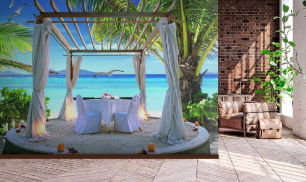 Am Strand aufgestellter Tisch Am Strand aufgestellter Tisch