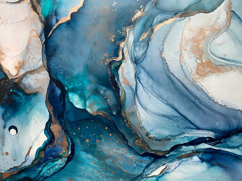 Azurblaue Wellen umspülen die ruhigen Ufer Azurblaue Wellen umspülen die ruhigen Ufer