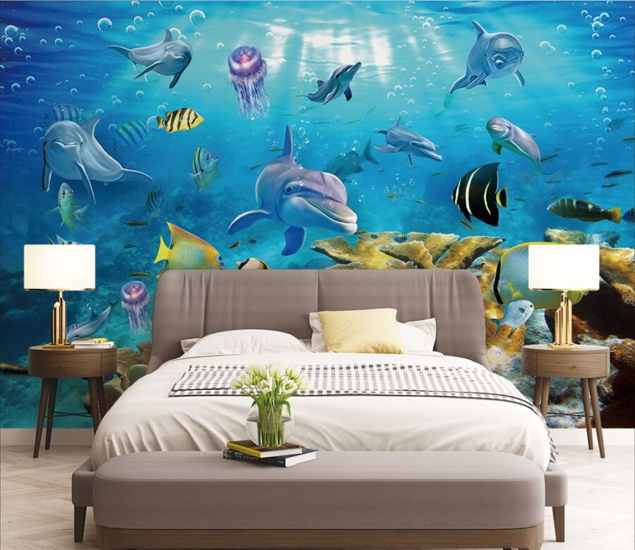 Eine Gruppe von Fischen schwimmt im Wasser