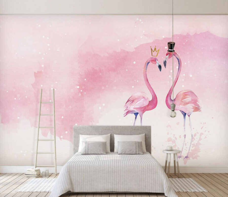 Zwei Flamingos mit Krone und Krönchen auf dem Kopf