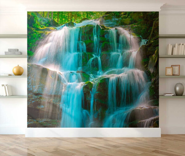 Wasserfall im Wald Wasserfall im Wald