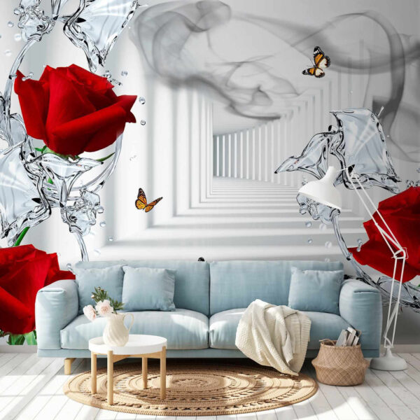 Rote Rosen und Schmetterlinge in einem Glas Rote Rosen und Schmetterlinge in einem Glas
