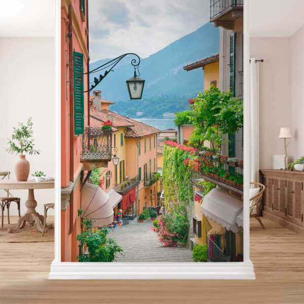 Straße mit einer Lampe und Blumen darauf Fototapeten Straße mit einer Lampe und Blumen darauf