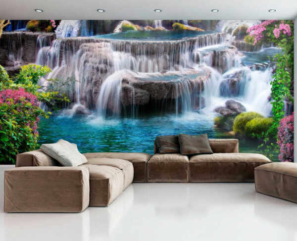 Wasserfall mit Blumen und Bäumen Wasserfall mit Blumen und Bäumen