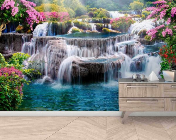 Wasserfall mit Blumen und Bäumen Wasserfall mit Blumen und Bäumen