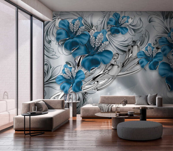 Silberne und blaue Blumen auf einem silbernen und schwarzen Hintergrund Silberne und blaue Blumen auf einem silbernen und schwarzen Hintergrund