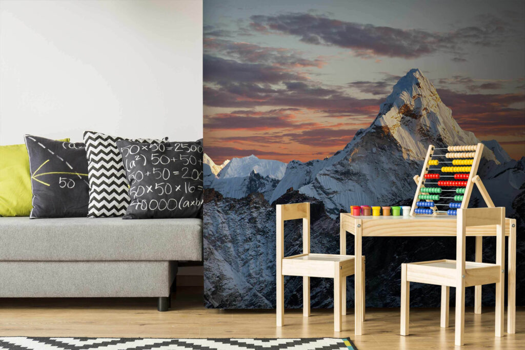 u74124pir1 1024x683 - Berg mit Schnee auf dem Gipfel - tegory