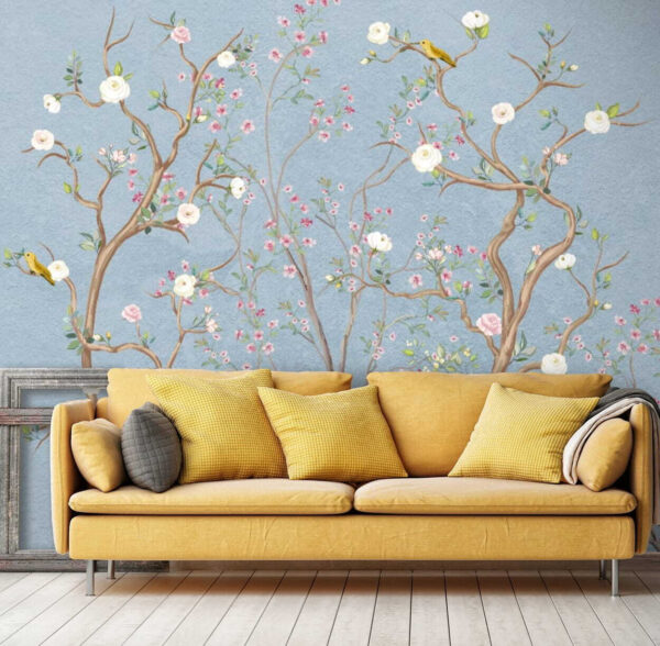 Wandgemälde eines Baumes mit Blumen und Vögeln Wandgemälde eines Baumes mit Blumen und Vögeln