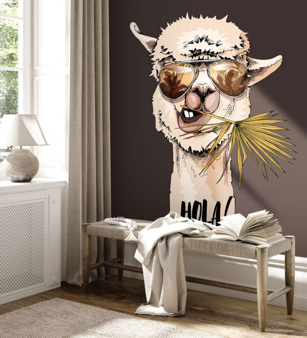 Ein Lama trägt eine Sonnenbrille und frisst ein Blatt Ein Lama trägt eine Sonnenbrille und frisst ein Blatt