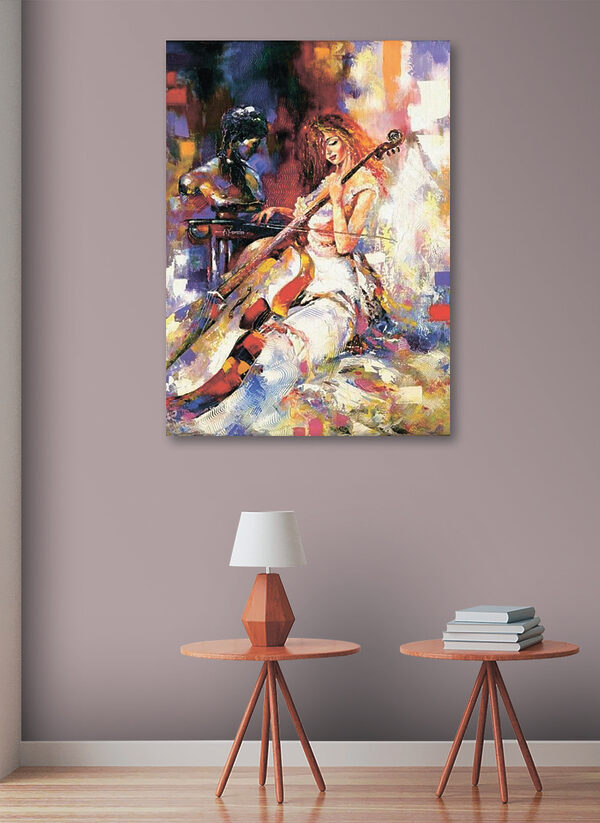 Eine Frau spielt ein Cello Eine Frau spielt ein Cello