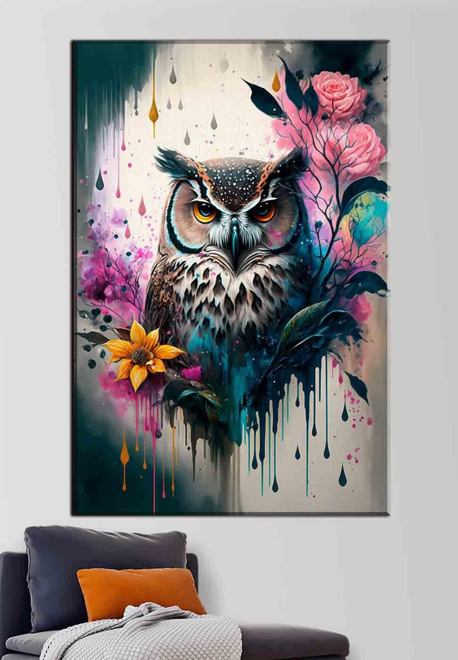 Eine Eule mit Blumen