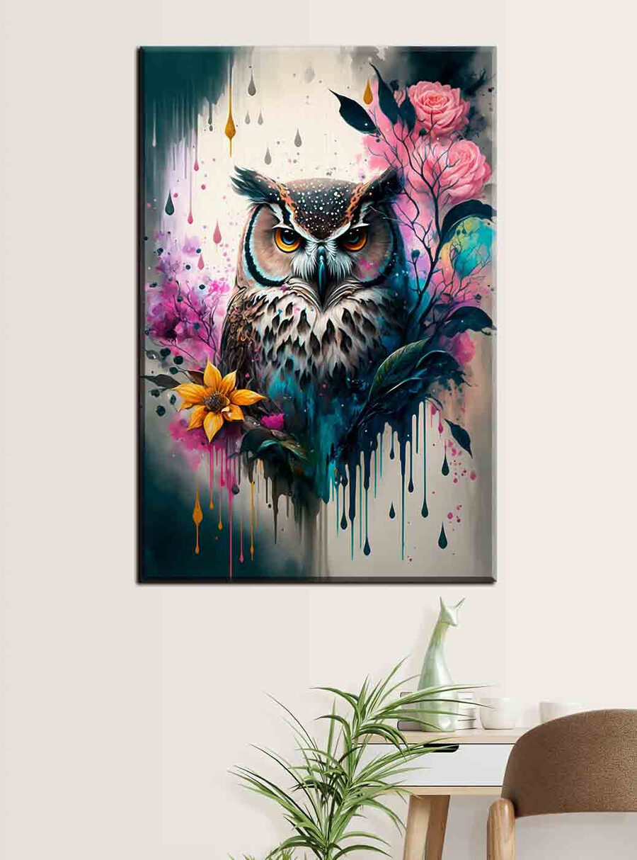 Eine Eule mit Blumen