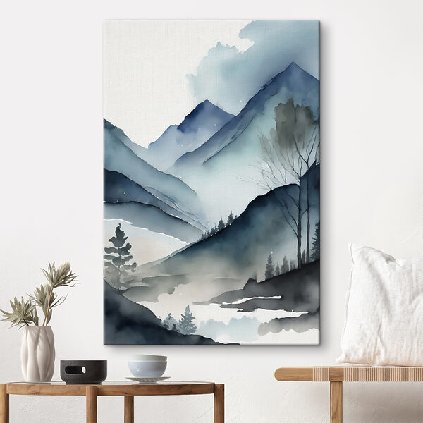 Aquarell einer Bergkette mit Bäumen und Nebel Aquarell einer Bergkette mit Bäumen und Nebel