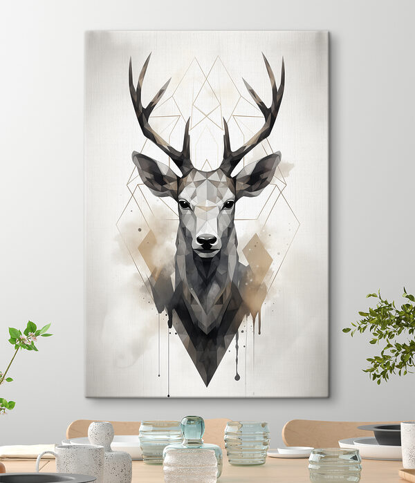 Ein Hirsch mit Geweih und einem geometrischen Muster Ein Hirsch mit Geweih und einem geometrischen Muster