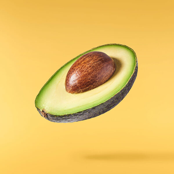 Eine halbierte Avocado Eine halbierte Avocado