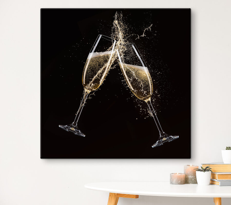 Wandbilder Zwei Gläser Champagner mit Sprühflüssigkeit