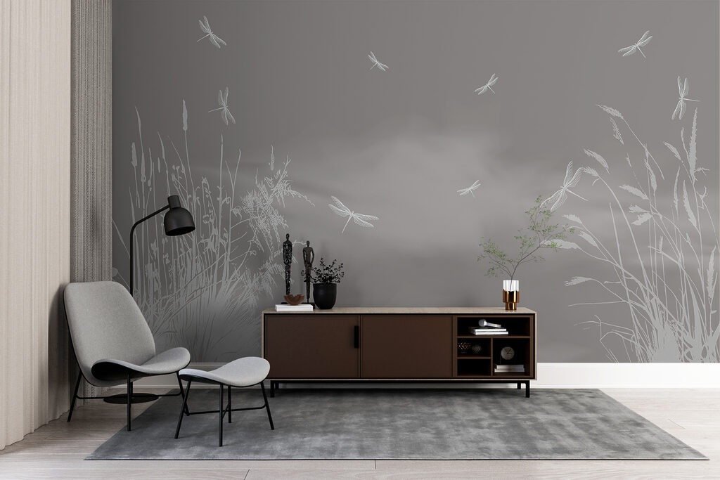 A dragonflies flying in the sky