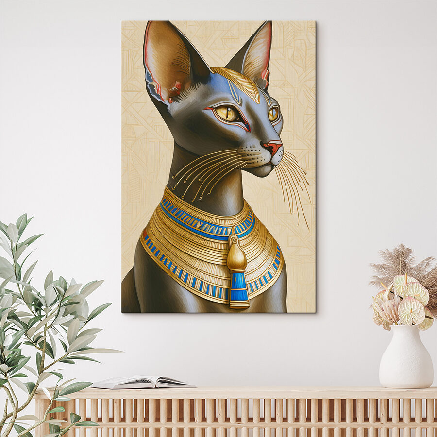 Majestätische Katze mit königlichem Halsband geschmückt. Majestätische Katze mit königlichem Halsband geschmückt.