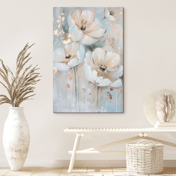 Ein Gemälde mit Blumen an der Wand Ein Gemälde mit Blumen an der Wand