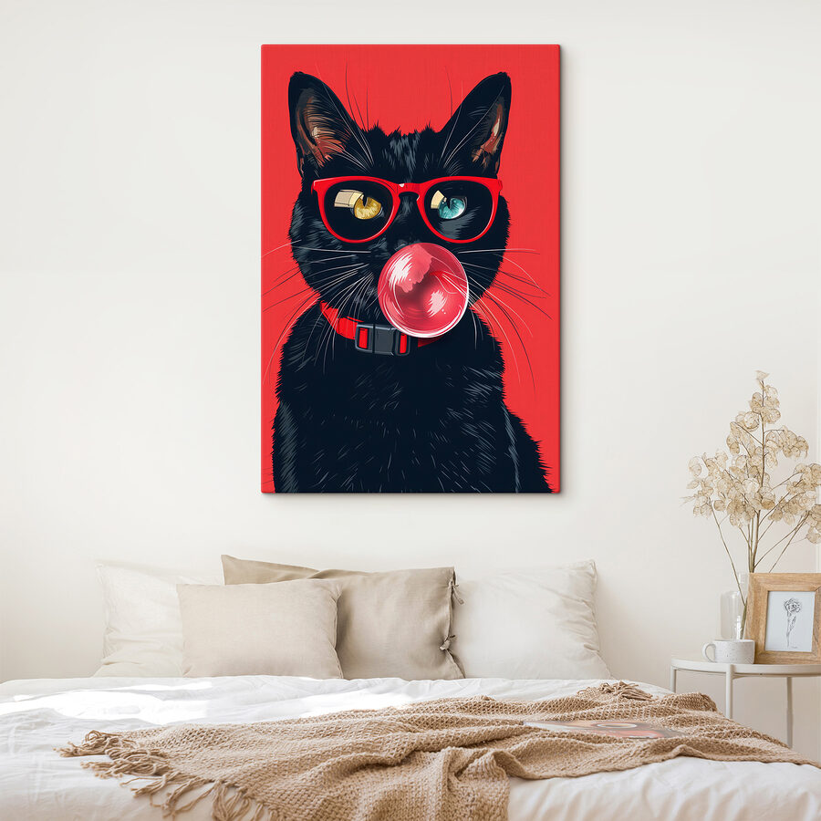 Eine Katze, die eine Sonnenbrille trägt und Kaugummi kaut