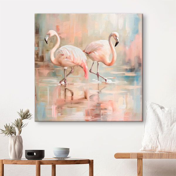 Zwei Flamingos gehen auf dem Wasser Zwei Flamingos gehen auf dem Wasser