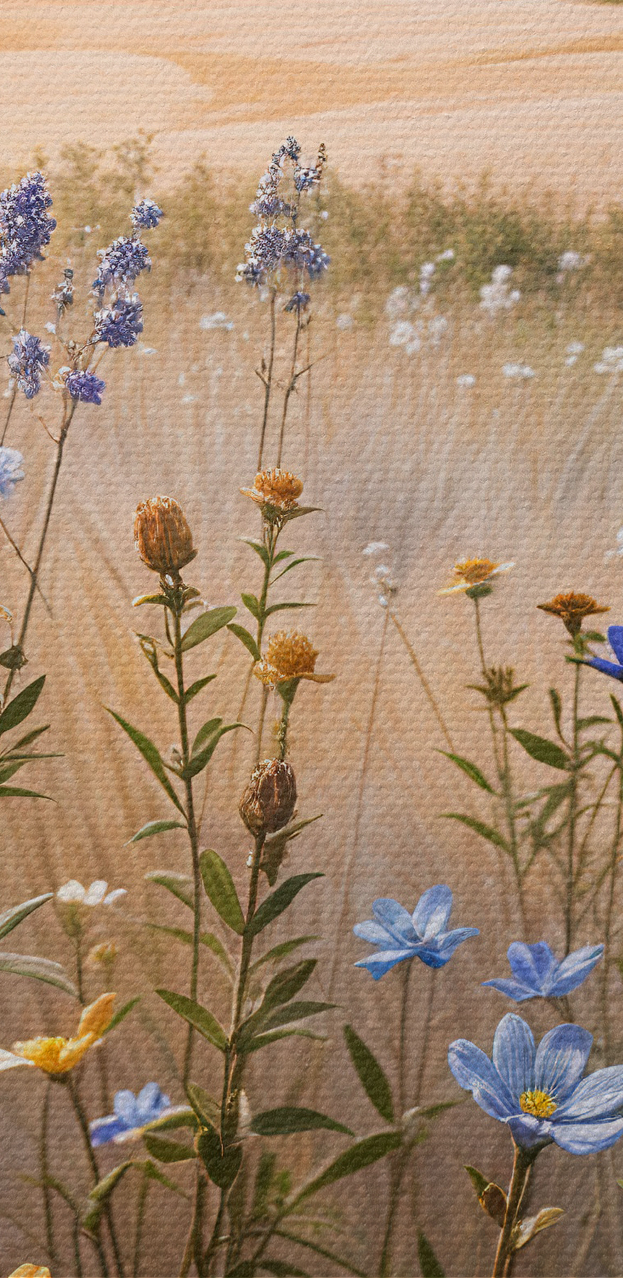 Blumenfeld mit Bäumen im Hintergrund