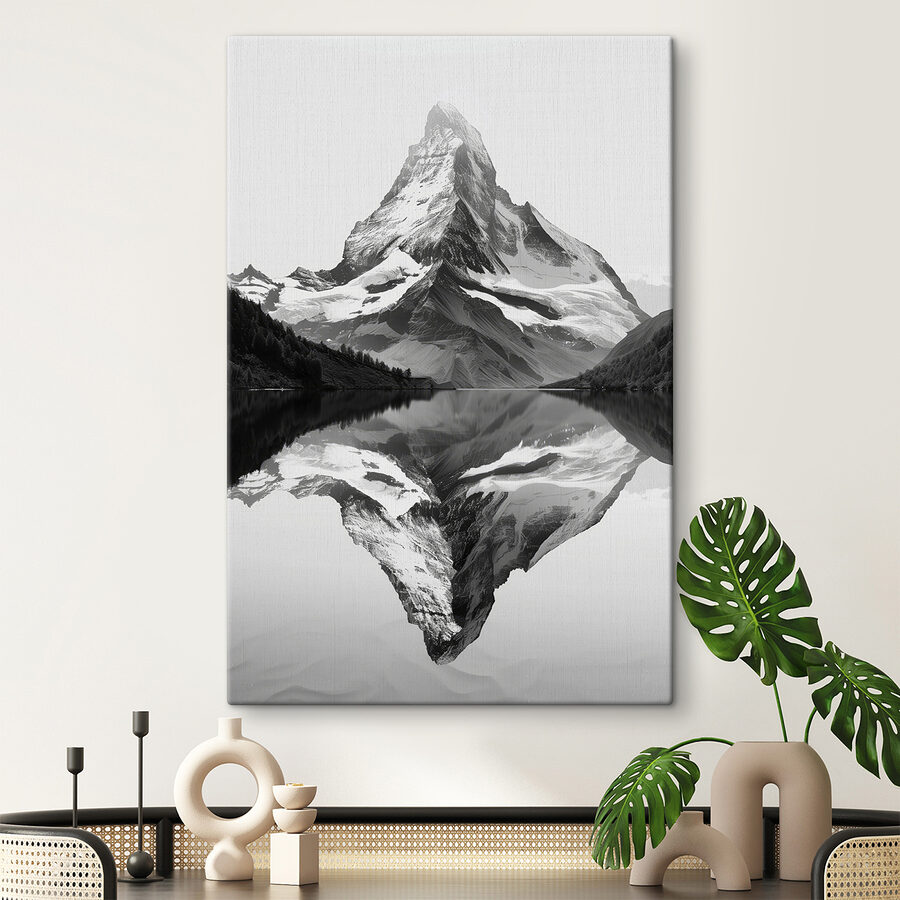 Berg mit See und Bäumen Berg mit See und Bäumen