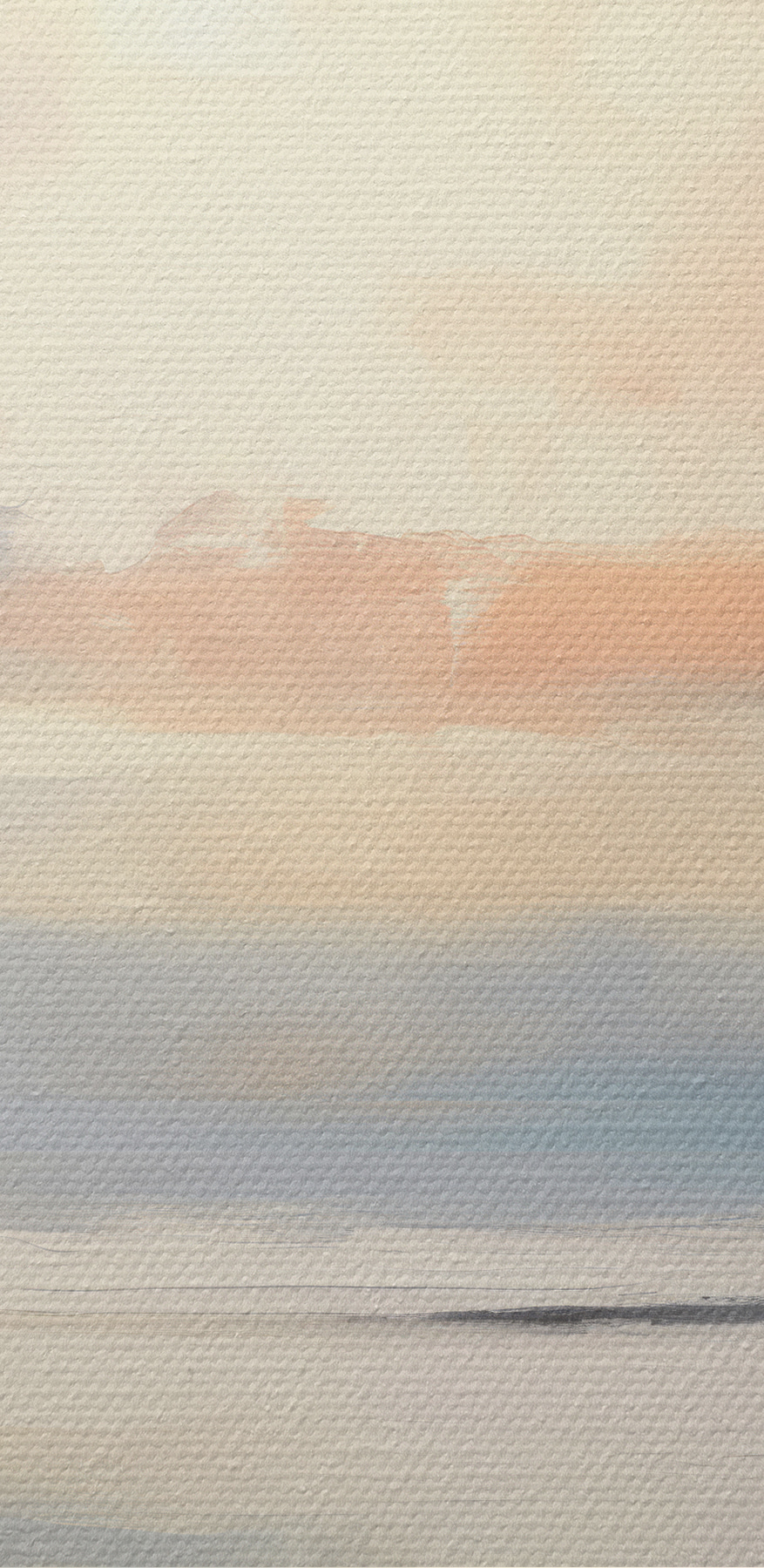 Ruhiges Gewässer mit Wolken am Himmel