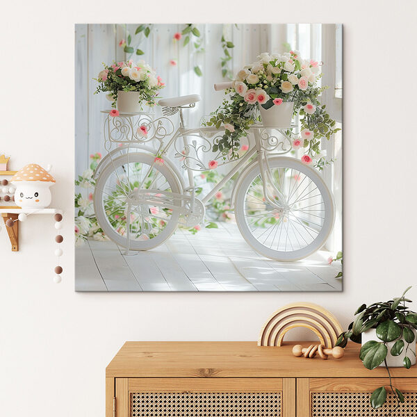 Weißes Fahrrad mit Blumen darauf Weißes Fahrrad mit Blumen darauf