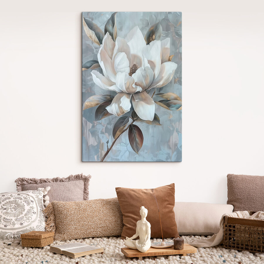 Weiße Blüte mit braunen Blättern Weiße Blüte mit braunen Blättern