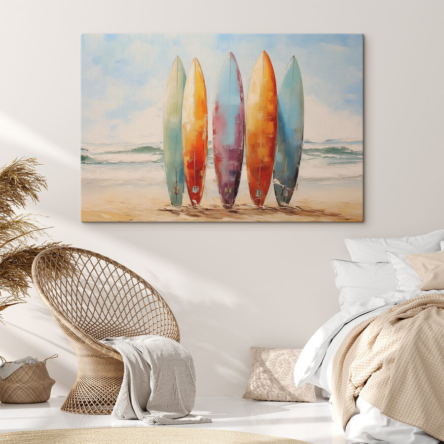 Gruppe von Surfbrettern an einem Strand