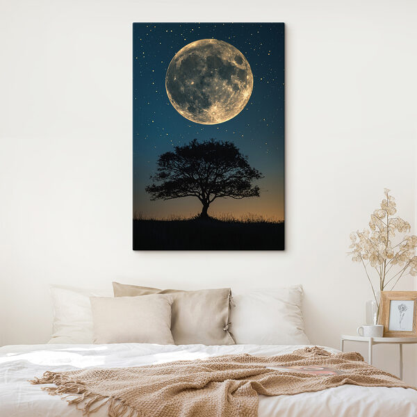 Baum und der Mond am Himmel Baum und der Mond am Himmel