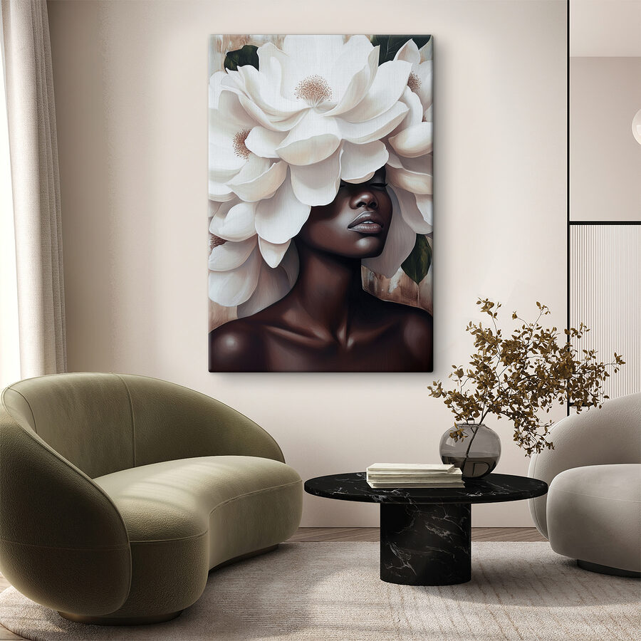 Frau mit weißen Blumen auf dem Kopf