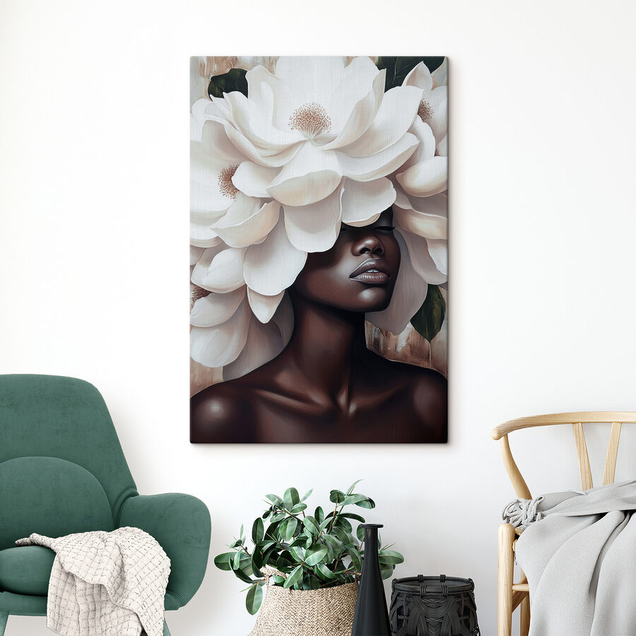 Frau mit weißen Blumen auf dem Kopf