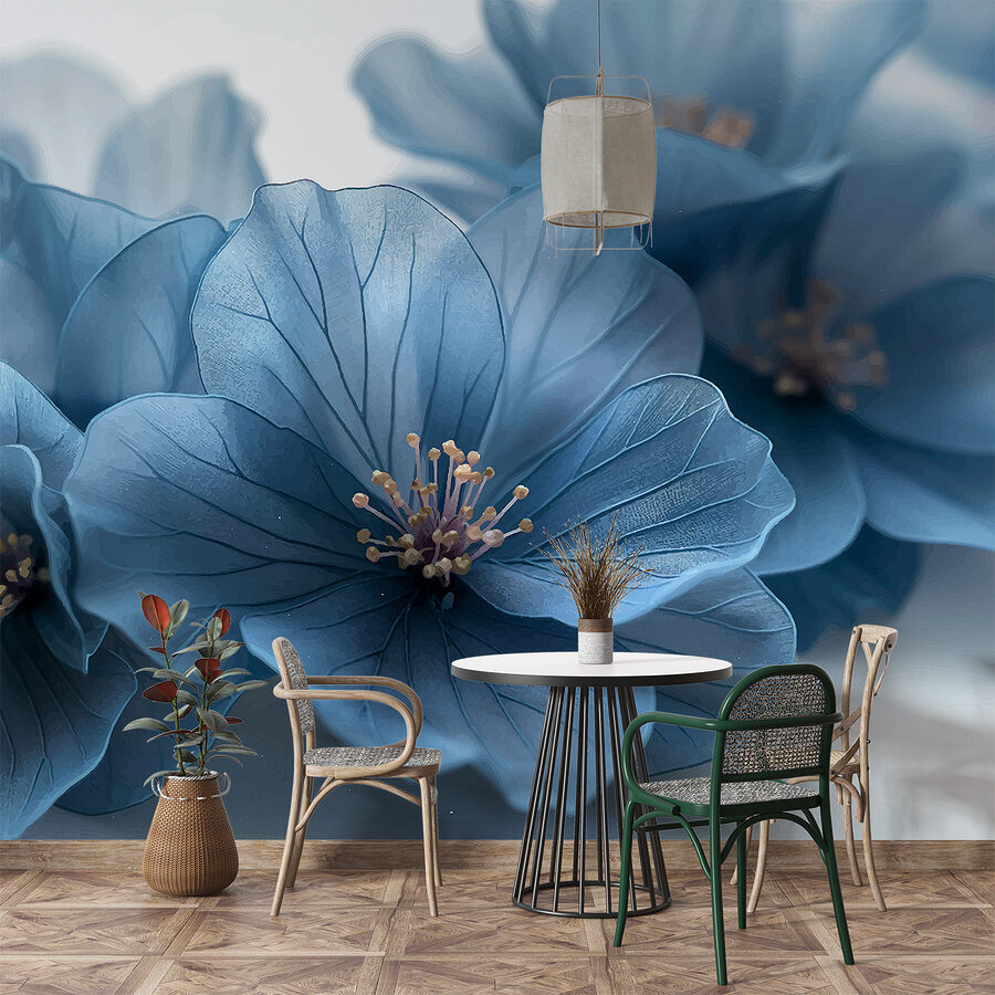 Blaue Blumen auf einer weißen Fläche
