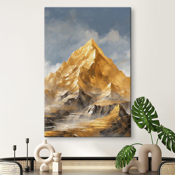 Berg mit Wolken am Himmel Berg mit Wolken am Himmel