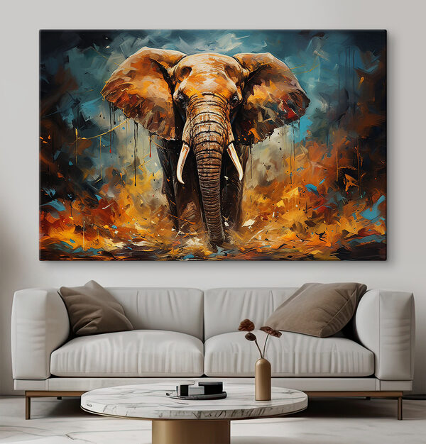 Ein Elefant mit Stoßzähnen und Schmutz Ein Elefant mit Stoßzähnen und Schmutz