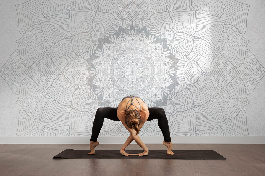 Weißes und graues Mandala