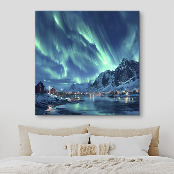 Aurora borealis über einem verschneiten Berg Aurora borealis über einem verschneiten Berg