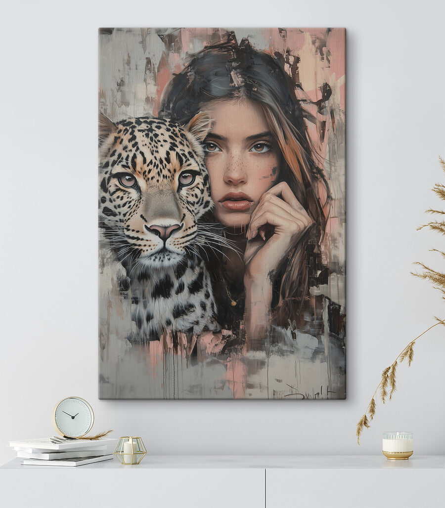 Frau mit Leopard