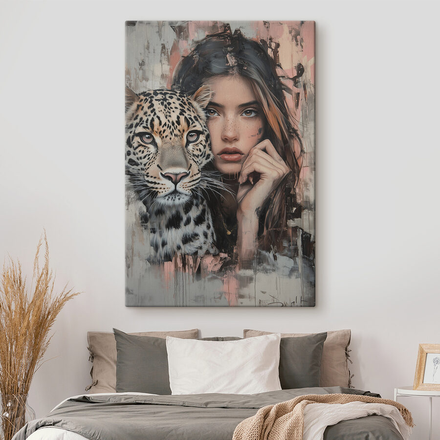 Frau mit Leopard
